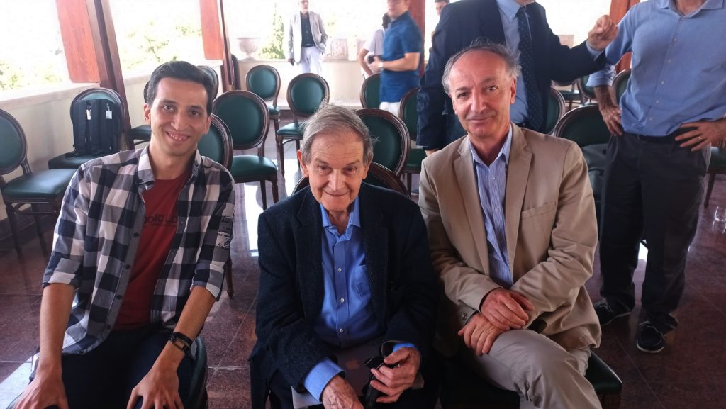 Arman Stepanian, Roger Penrose, Vahe Gurzadyan